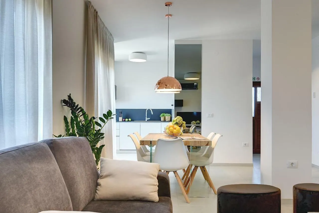 Villa Authentic Pula Apartament